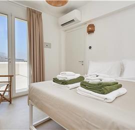 4 bedroom villa with pool, Castellammare del Golfo, sleeps 8-10